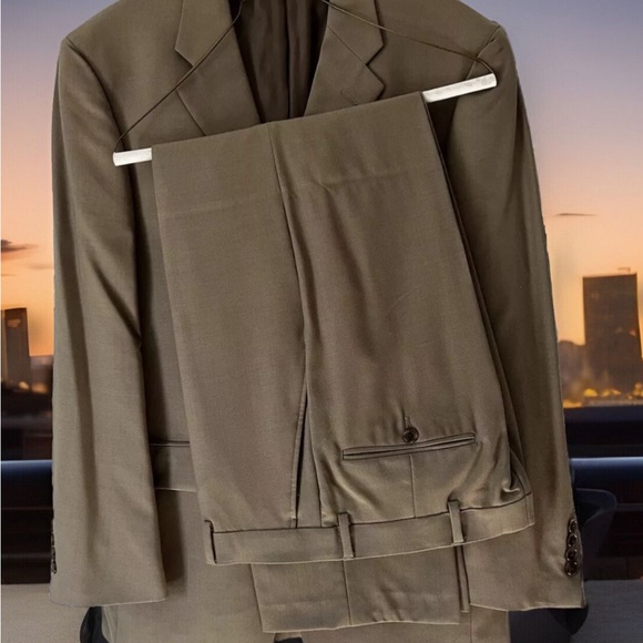 Austin Reed Men’s Tan Solid 3 Button Classic Fit Suit. Excellent condition. - Picture 6 of 11